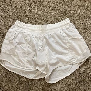 LULULEMON 4 in inseam hottie hots